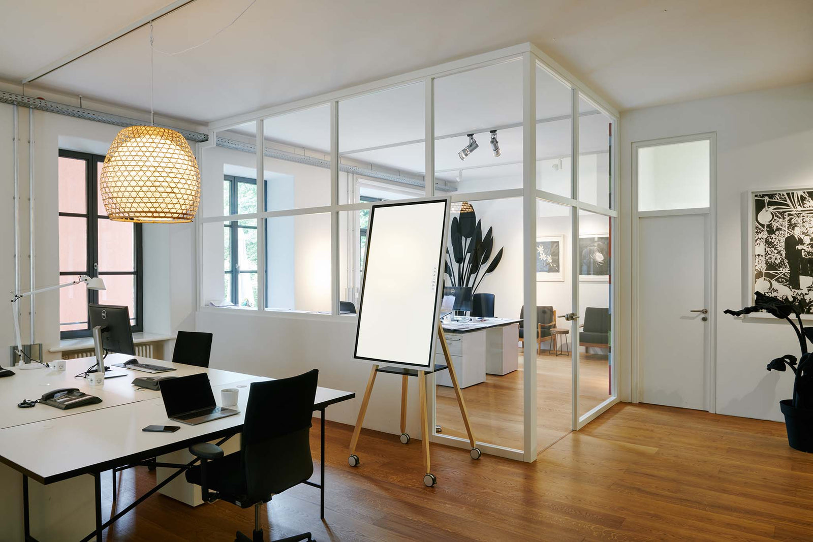 digitales Flipchart in Büroumgebung